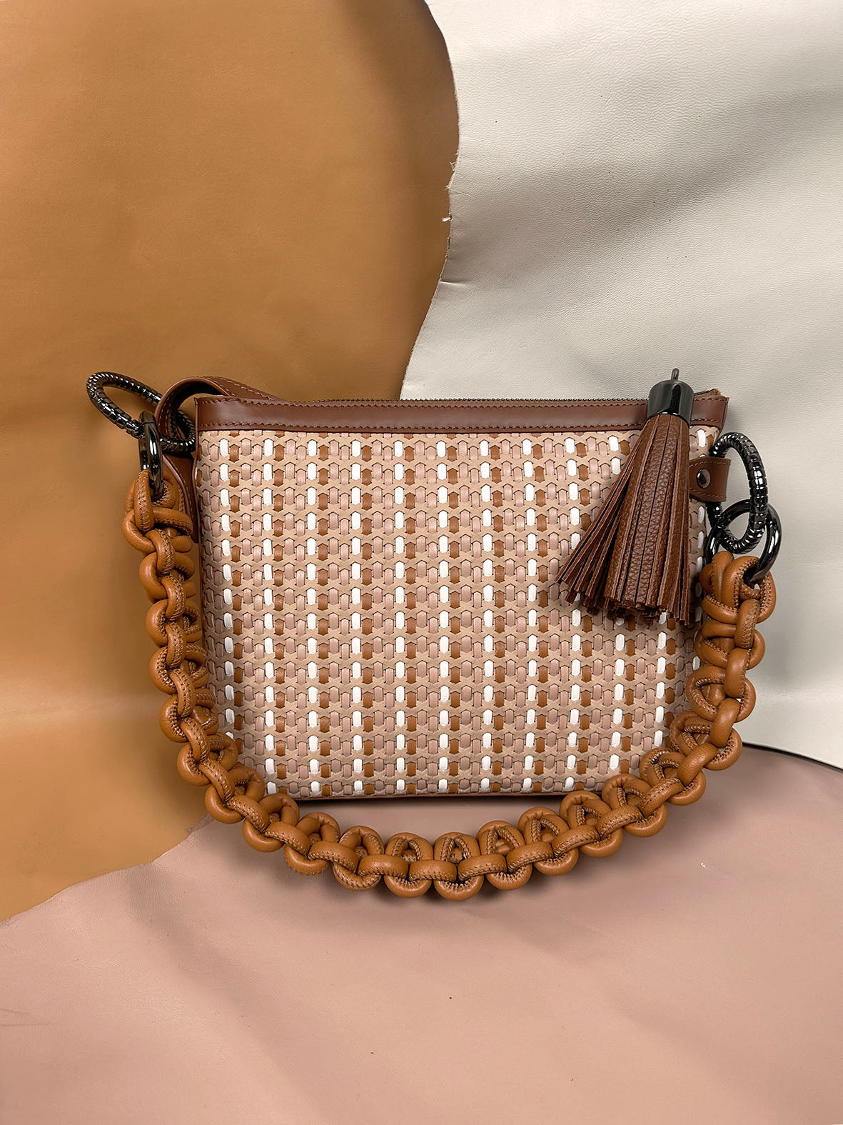 Cosma Crossbody in Caramel 5mm Weave