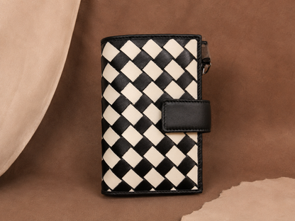 La Treccia Wallet in Black and White